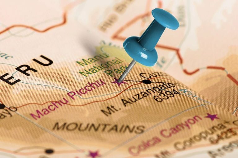 Navigating the Enchanting Paths to Machu Picchu: Location and Routes