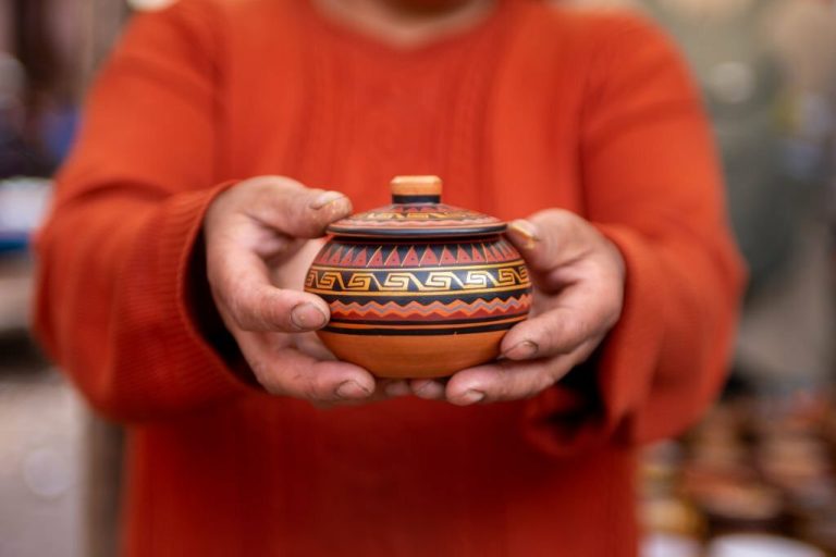 The Clay Canvas – Inca Pottery