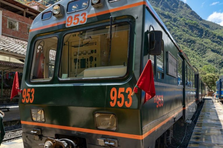 Ollantaytambo Train Station: A Gateway to Inca Heartland