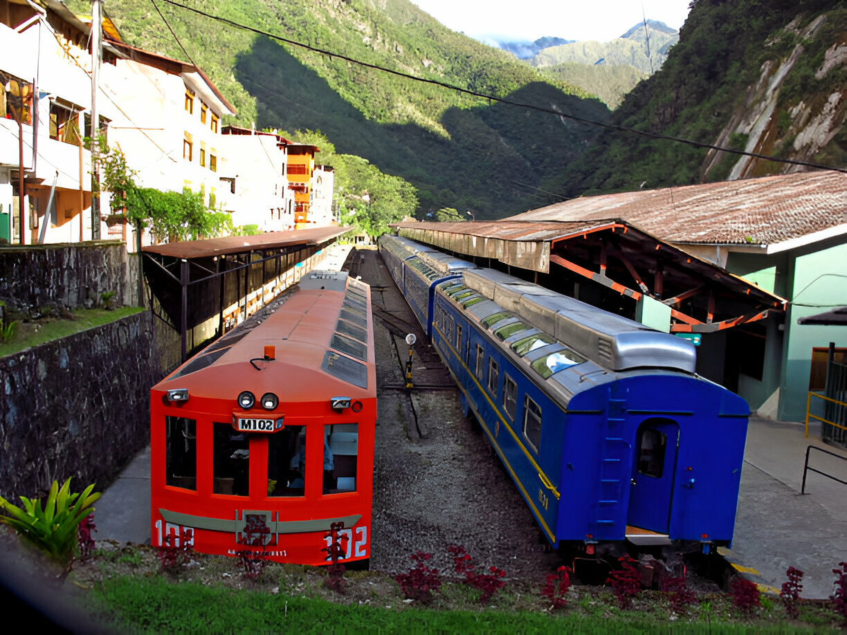 Booking a Train Ticket from Machu Picchu Station to Cusco with Peruways