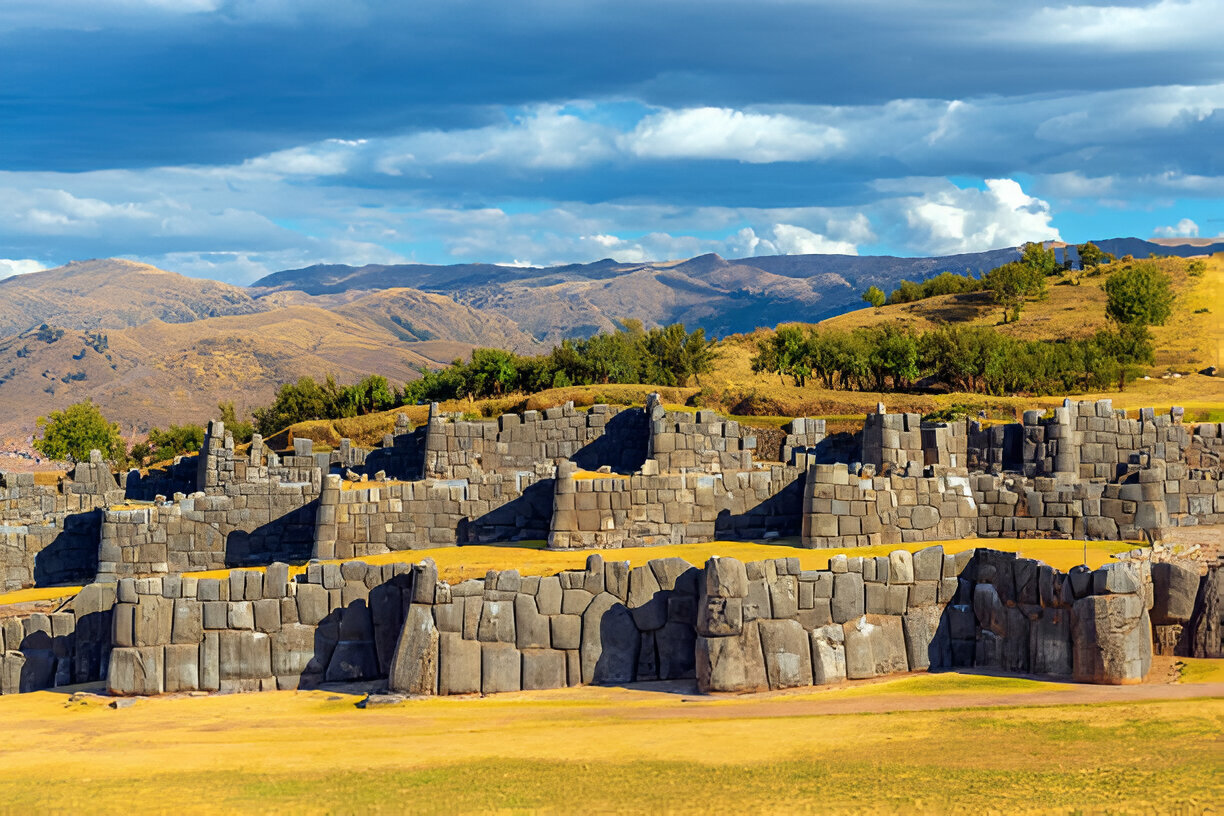 Explore the Ancient Marvel of Sacsayhuamán Fortres
