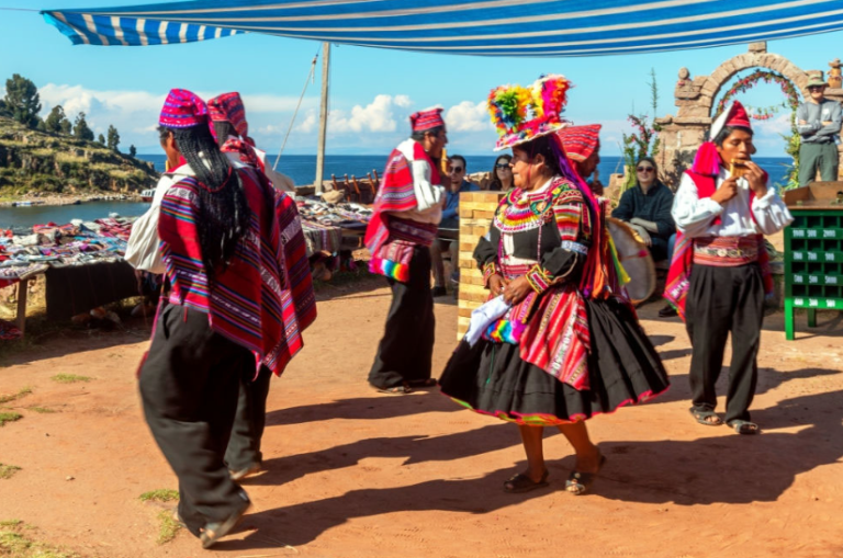 Immerse Yourself in the Magic of Machu Picchu