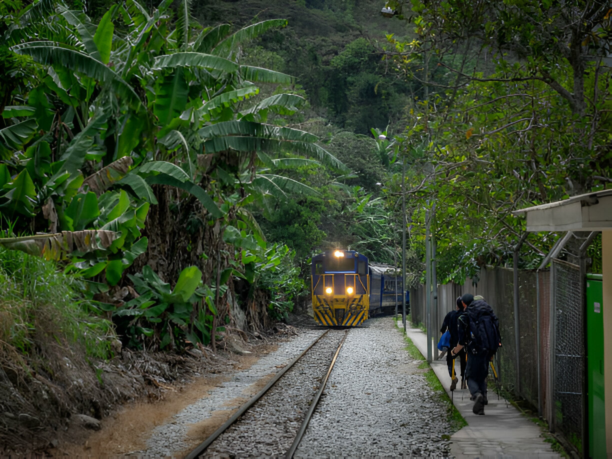 Kickstart Your Machu Picchu Adventure: Luxury Tours from Cusco Await