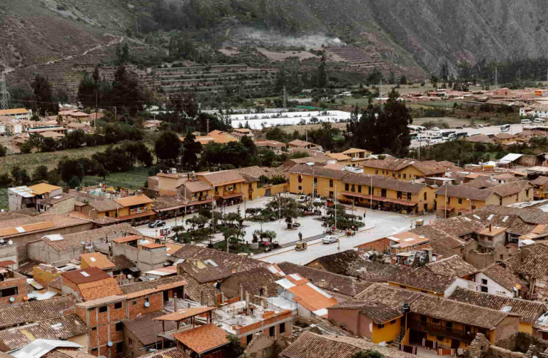 Discover the Marvels of the Sacred Valley: Private Full-Day Tour with Maras, Moray, and Lunch