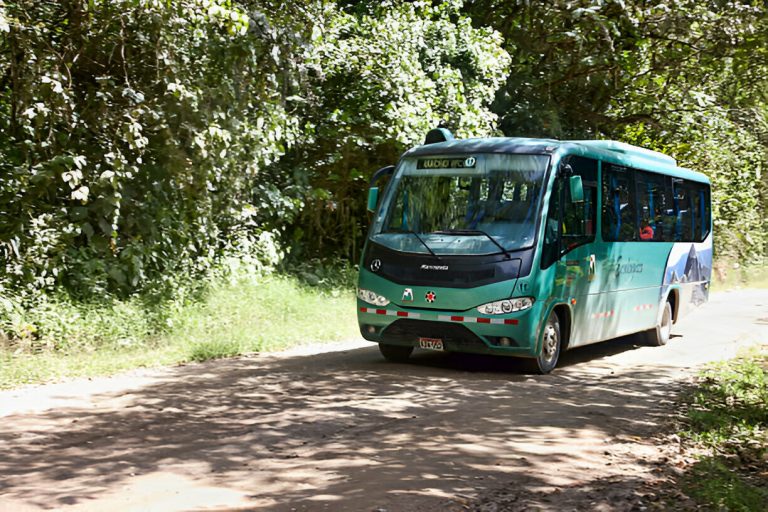 Explore the Sacred Valley: Convenient Bus Travel from Cusco to Ollantaytambo with Peruways