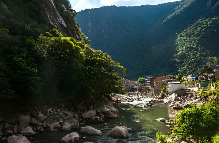 Discover Machu Picchu: Embrace the Altitude and Adventure