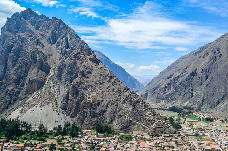 Experience the Charm of Ollantaytambo: Journey from Cusco to Ancient Beauty