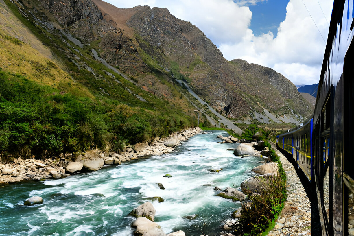 Embark on a Scenic Journey: Cusco Train Tours with Peruways
