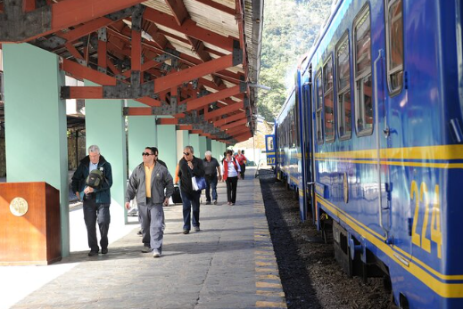 Exploring the Train Station in Cusco: Your Gateway to Machu Picchu with Peruways