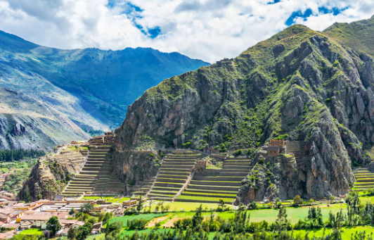 Explore the Enigmatic Charm of Ollantaytambo