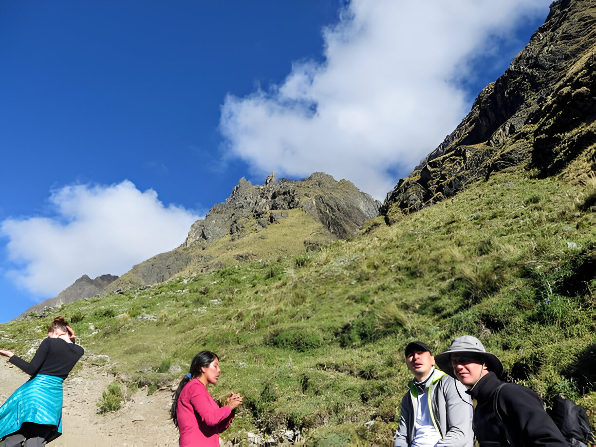 Discover the Wonders of Machu Picchu with Guided Tours