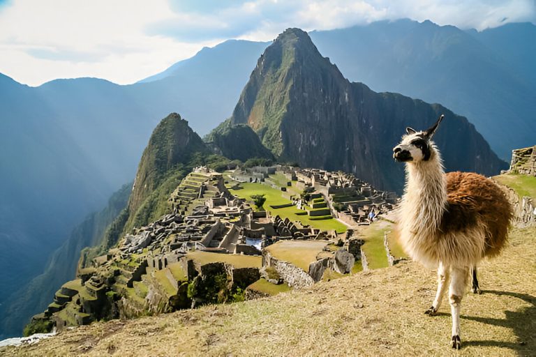 An Exploration of the Magnificent Mountains of Machu Picchu