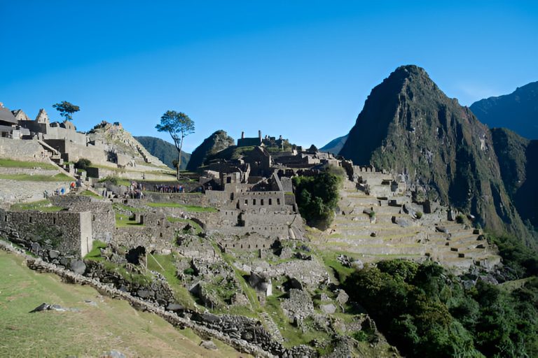 Discover the Magic of Machu Picchu with a Tour Guide