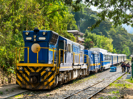 Ollantaytambo Train Station: Gateway to Machu Picchu