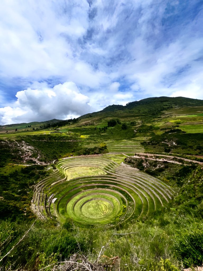 Journey from Cusco to Ollantaytambo: Exploring the Heart of the Sacred Valley