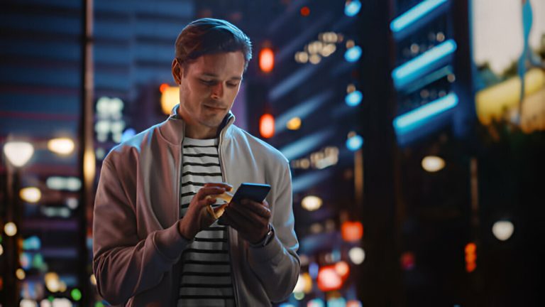 The Best Travel Apps to Make Your Trip Hassle-Free