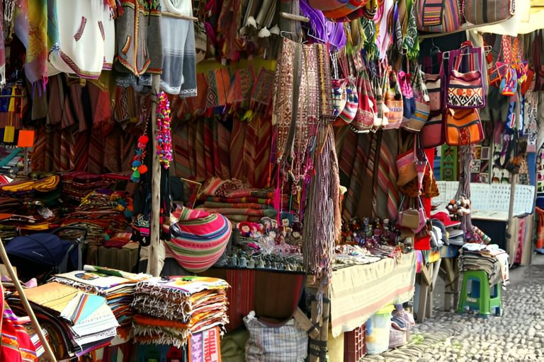 Cusco Markets and Shopping: A Guide to the Best Places to Shop