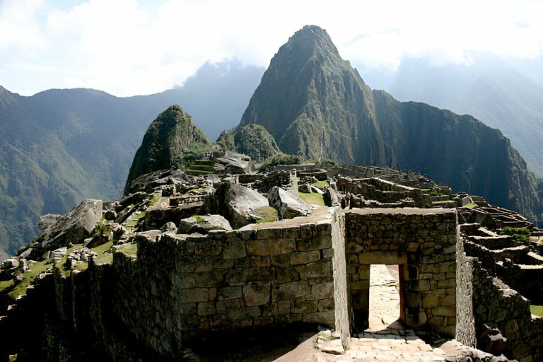 Which Machu Picchu Entrances Are Open All Year?