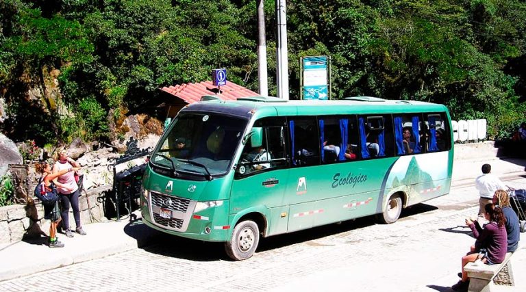 How Do I Buy a Bus Ticket to Machu Picchu?