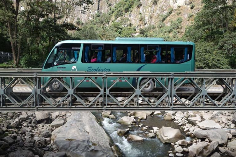 Are There Private or VIP Bus Options Available to Machu Picchu?