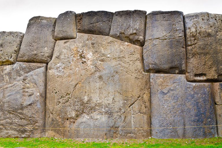 30,000-Year-Old Writing in Sacsayhuamán